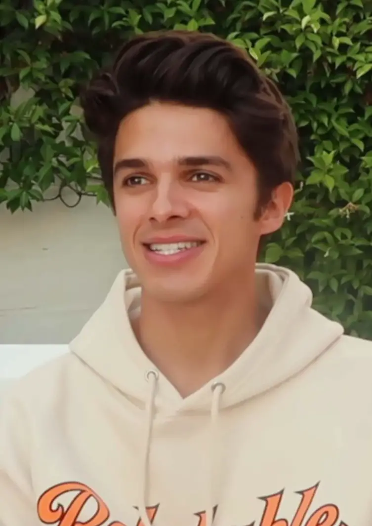 How tall is Brent Rivera?